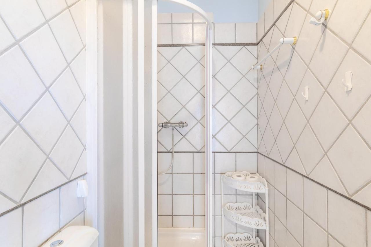 Farma Slunecny Dvur Apartmany A Family Stany Strecha Pod Strechou Hermanuv Mestec Exterior foto