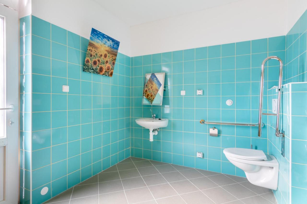 Farma Slunecny Dvur Apartmany A Family Stany Strecha Pod Strechou Hermanuv Mestec Exterior foto